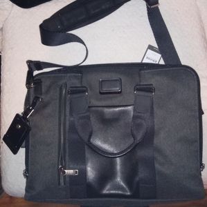 Aviano Slim Brief Carrying Case